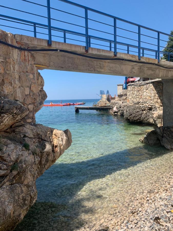 Apartman Joja Lägenhet Bar Exteriör bild